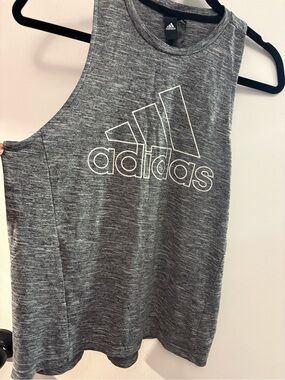 ๐ฅ๐ 2/ $15 ๐๐ฅAdidas high neck tank